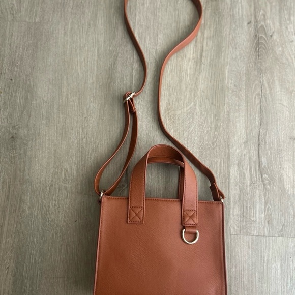 Classic Brown Leather Crossbody Bag - Picture 1 of 4